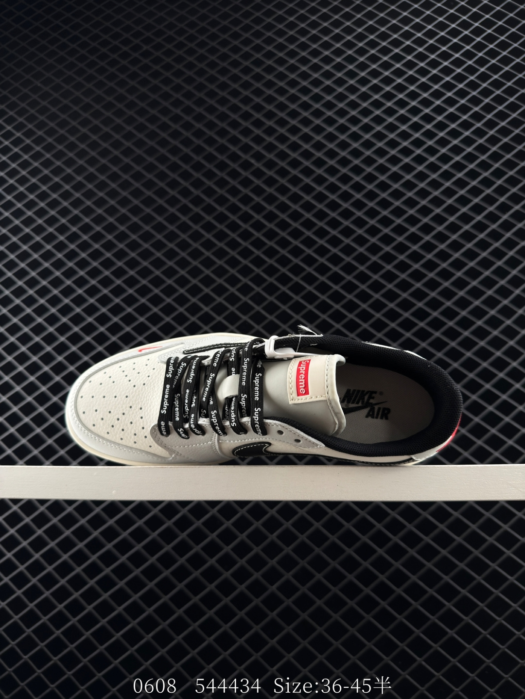 ravis Scott x Air Jordan 1 ” Reverse Mocha “